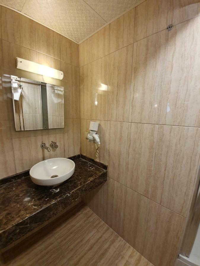 Elysion Hotel Istanbul Bagian luar foto